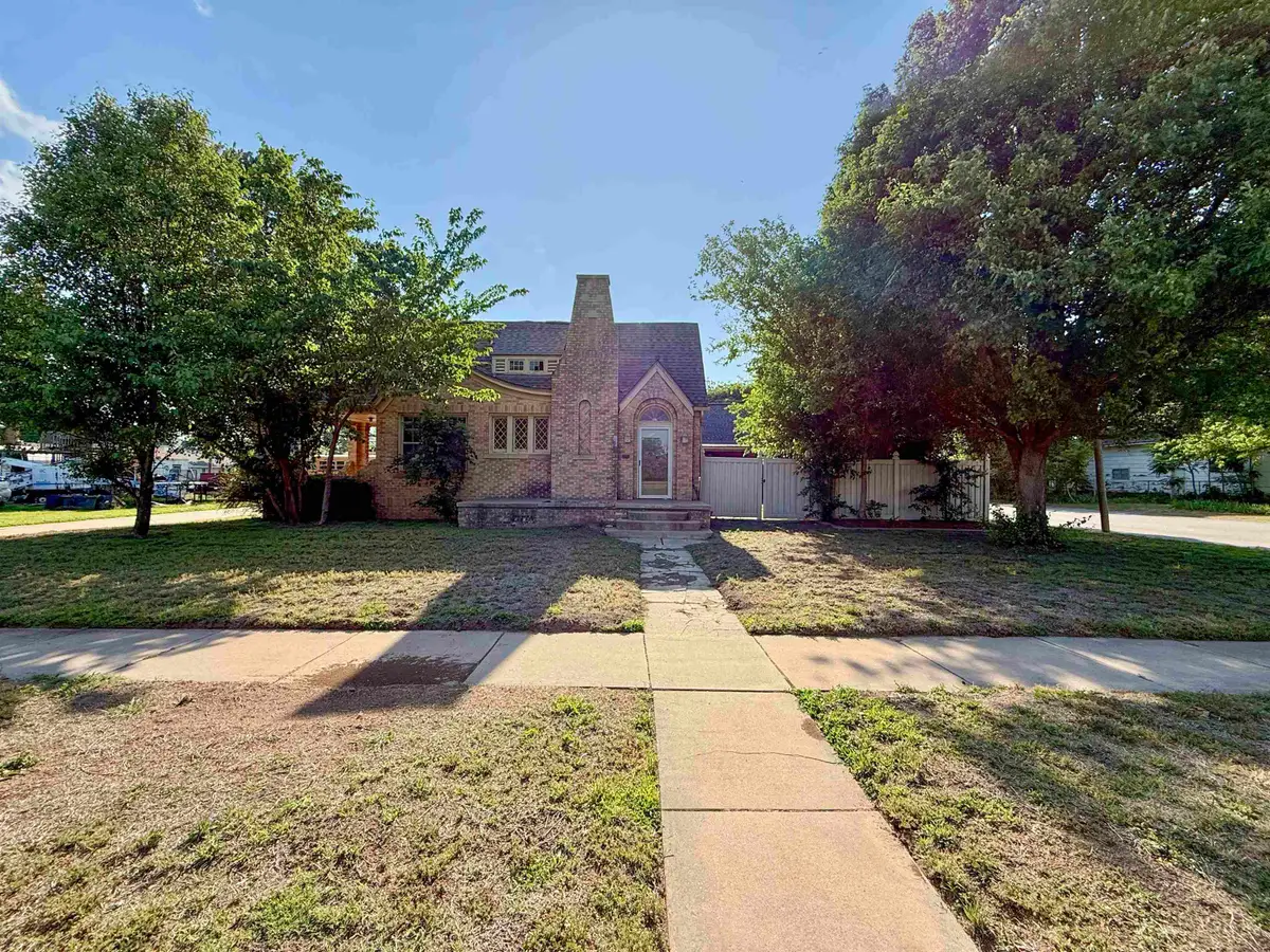 623 N Noble, Watonga, OK 73772 - #1