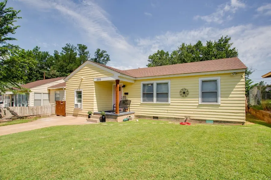 1810 E Oklahoma Ave, Enid, OK 73701 - #2