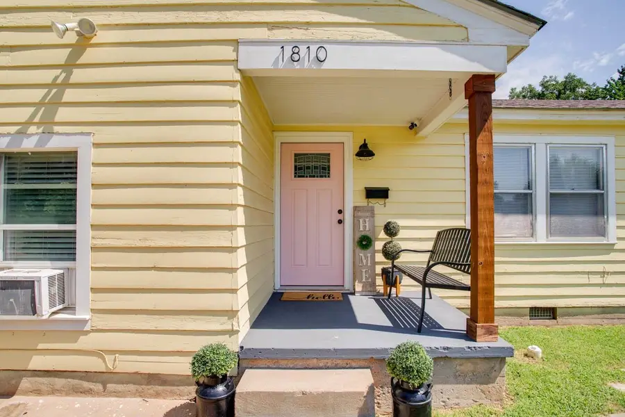 1810 E Oklahoma Ave, Enid, OK 73701 - #3