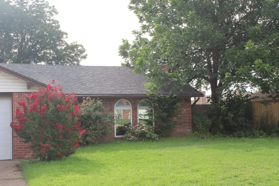 1117 S Hoover, Enid, OK 73703 - #2