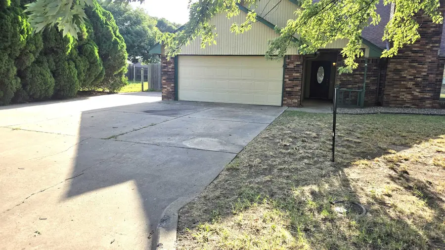 305 Deer Run, Enid, OK 73703 - #2