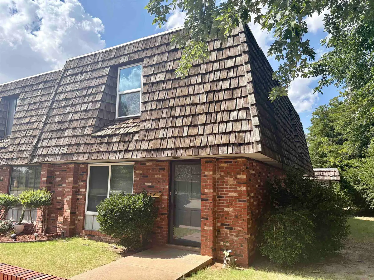 2106 Indian Drive, Enid, OK 73703 - #1