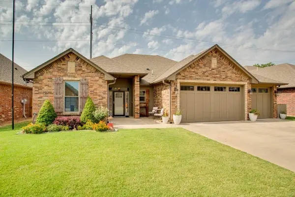 711 Ninnekah, Enid, OK 73701