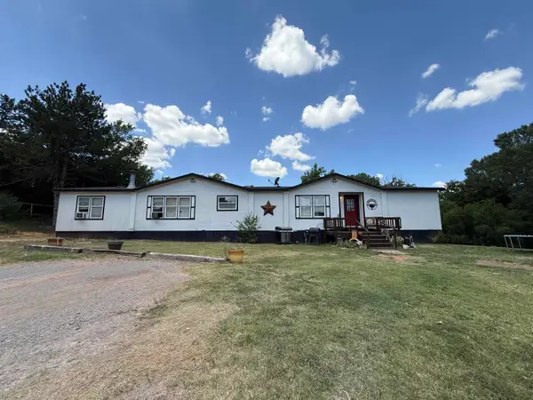 42229 S County Road 203, Woodward, OK 73801-5575