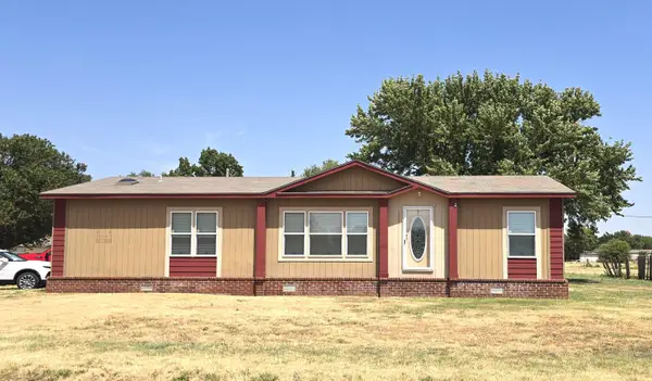 402 E Main St, Isabella, OK 73747
