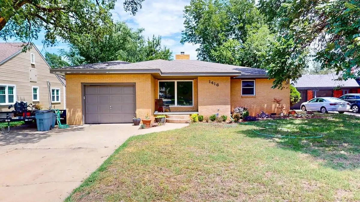 1416 Hillcrest, Woodward, OK 73801 - #1