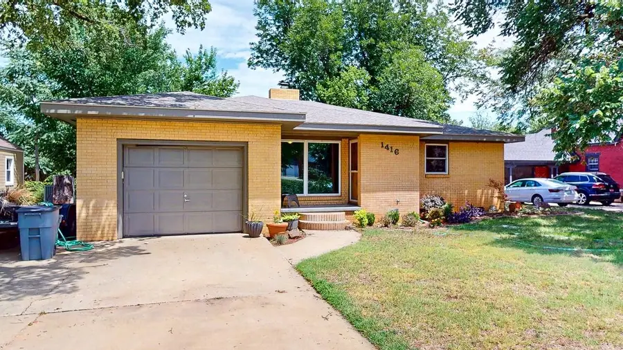 1416 Hillcrest, Woodward, OK 73801 - #2