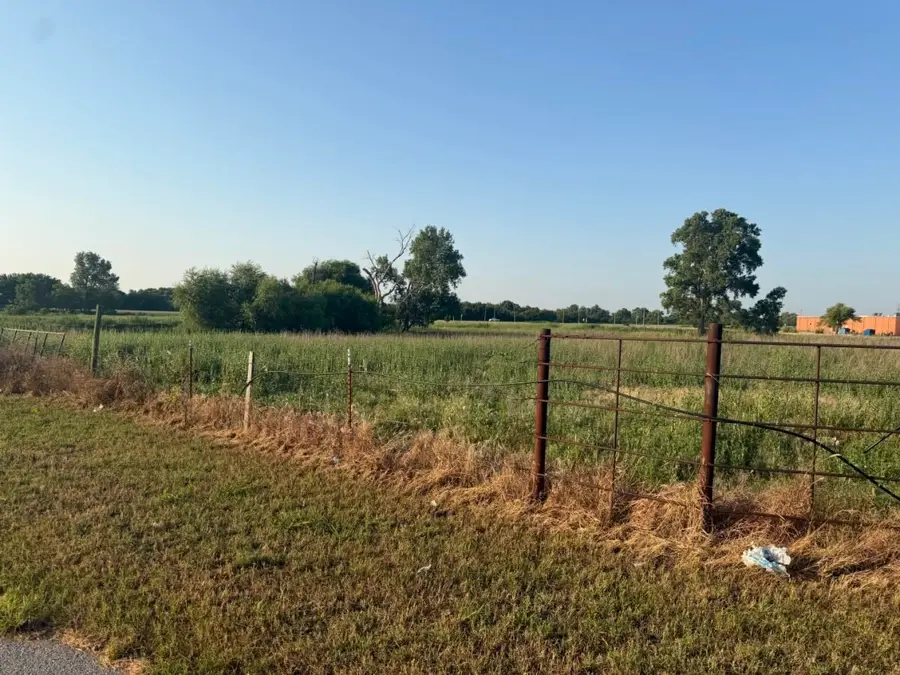 111 Atkinson, Enid, OK 73701 - #3