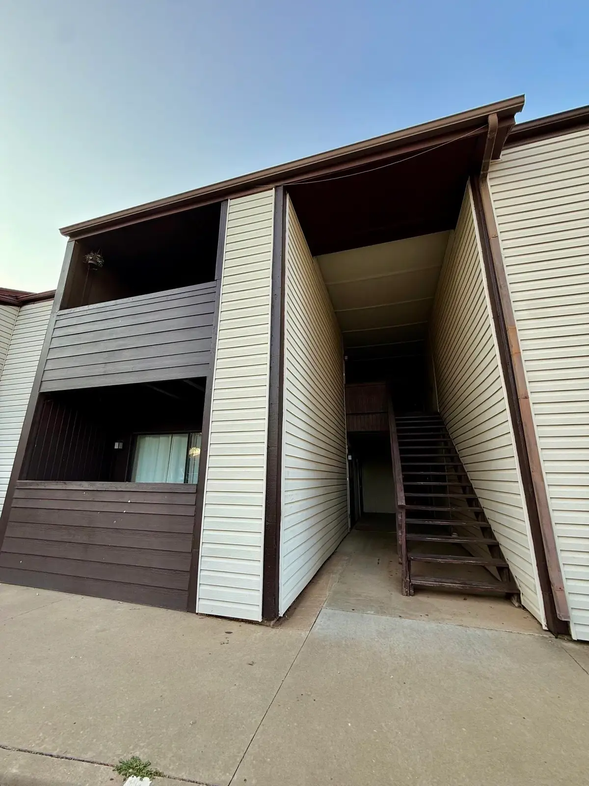 412 N Oakwood Rd, Enid, OK 73703 - #1
