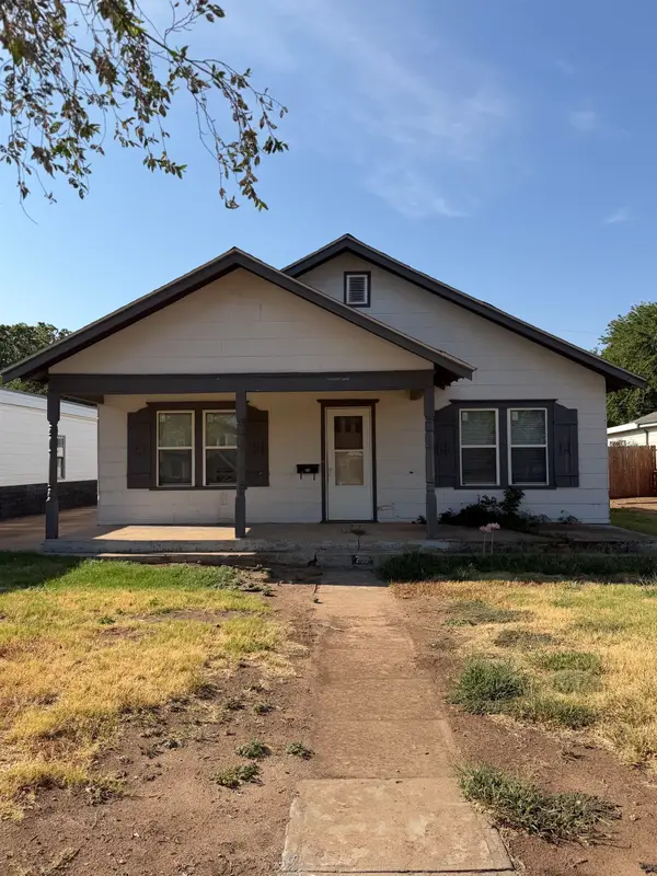 718 E Broadway, Fairview, OK 73737