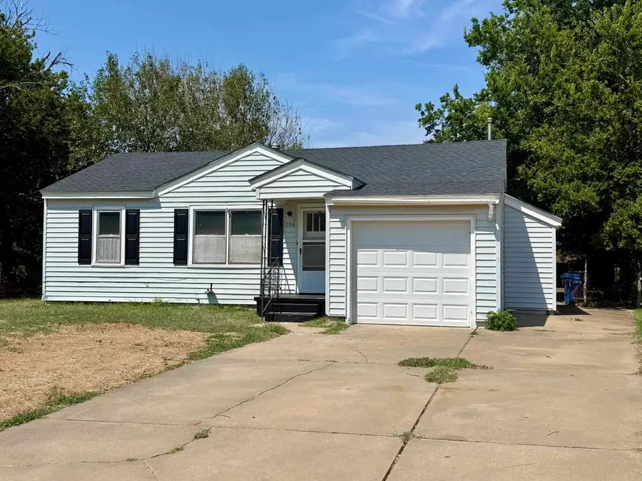 1706 S Hudson Dr, Enid, OK 73703 - #2