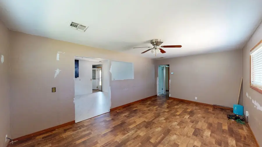 920 21st St, Woodward, OK 73801 - #2
