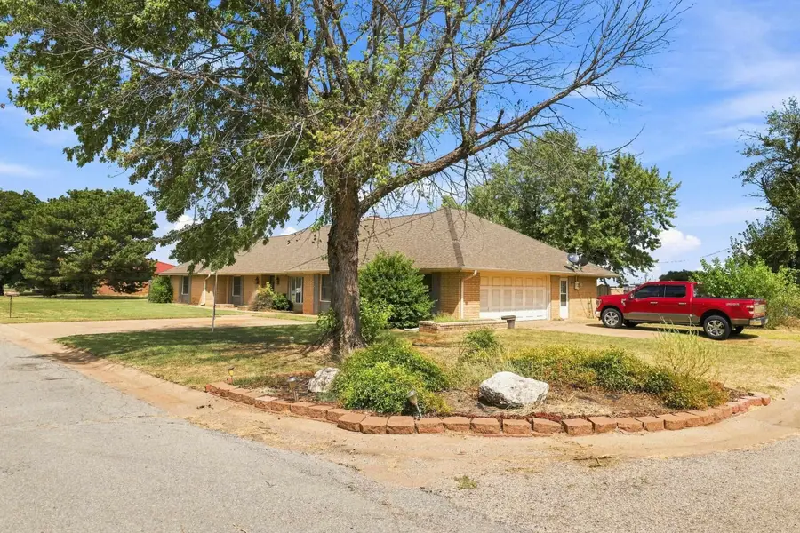 1020 Hadwiger Dr, Cherokee, OK 73717 - #3