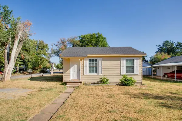 902 E Ash Avenue, Enid, OK 73701