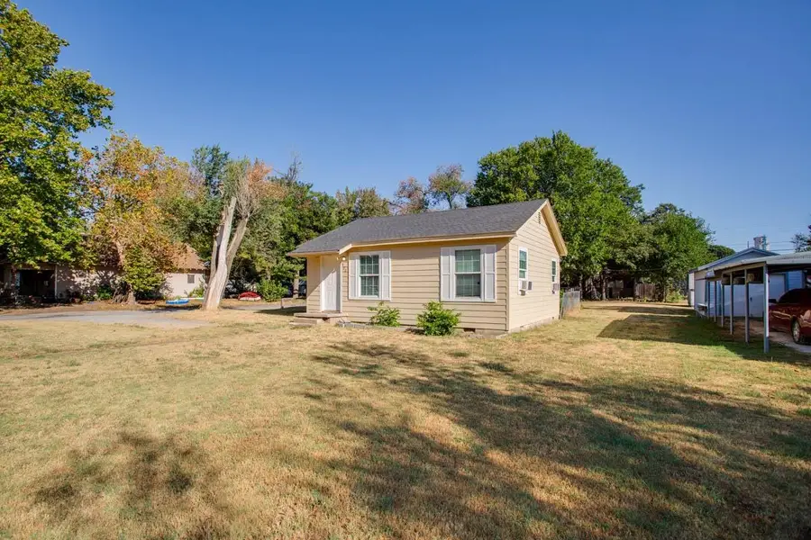 902 E Ash Avenue, Enid, OK 73701 - #3