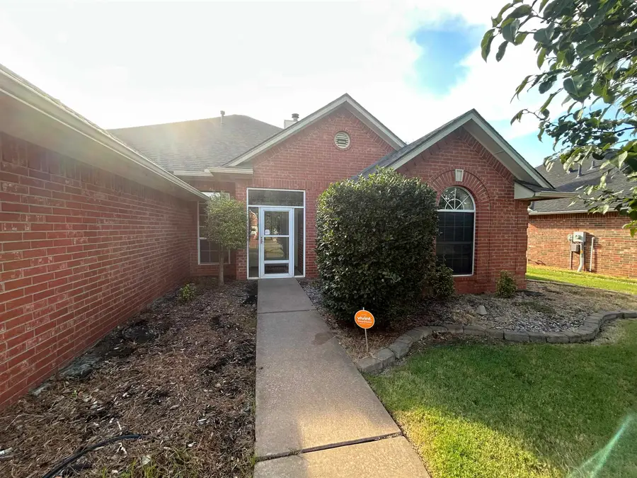1112 Briar Ridge Rd, Enid, OK 73703 - #3