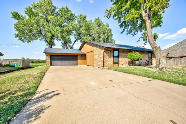 2302 Double Tree Lane, Enid, OK 73703