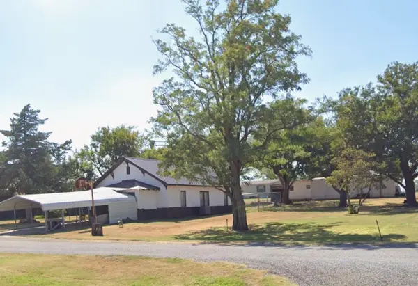 310 N Main, Sharon, OK 73857