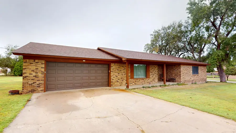 1207 E Carey Ave, Shattuck, OK 73858 - #2