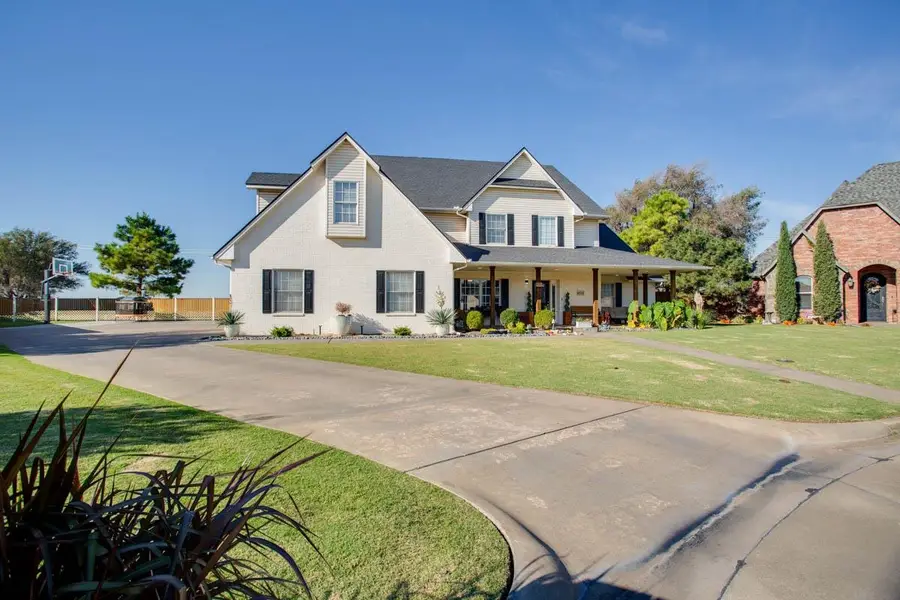 4619 Lovell Ln, Enid, OK 73703 - #3