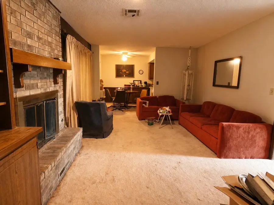 214 S Rimrock Rd, Enid, OK 73703 - #3