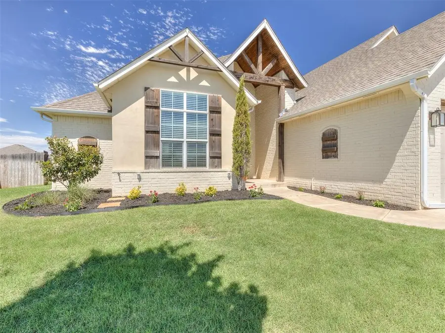 4205 Bridge Wood Lane, Oklahoma City, OK 73179 - #3