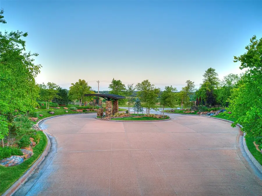 5825 Harper Creek Trail, Edmond, OK 73034 - Image #3