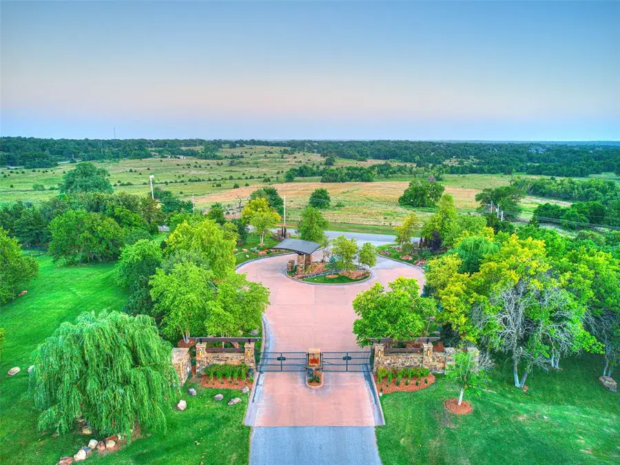 7001 James Creek Trail, Edmond, OK 73034 - Image #3