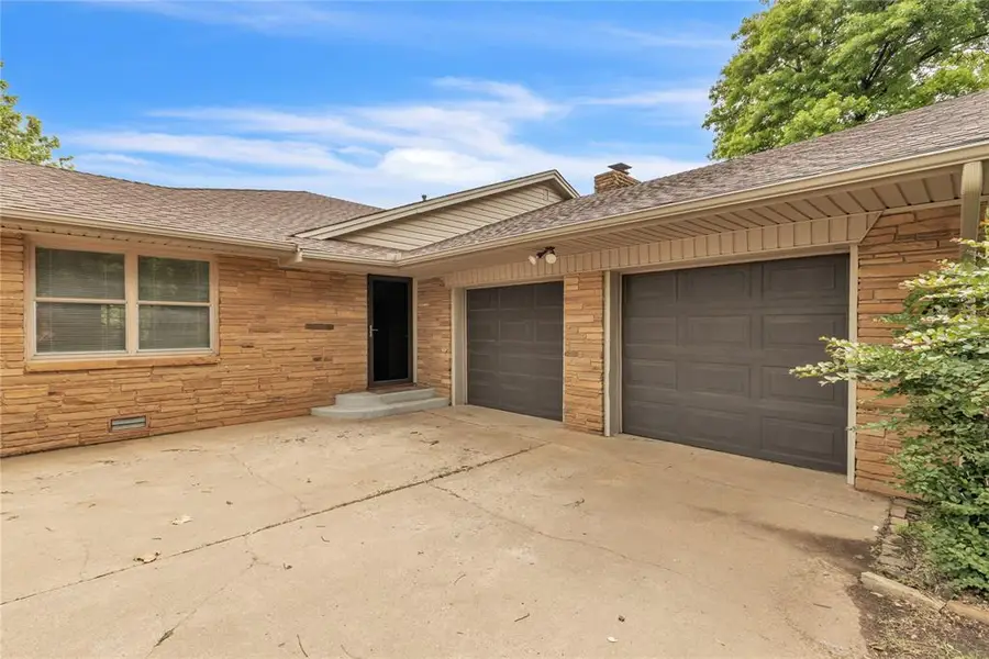 702 Kouba Drive, Yukon, OK 73099 - #2