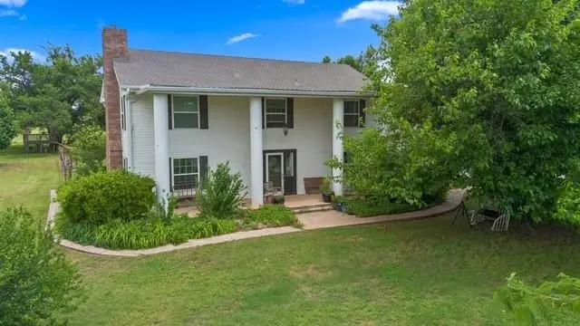 10912 S Czech Hall Road, Mustang, OK 73064 - Image #1