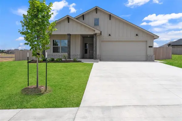 590 Emmy Jean Drive, Blanchard, OK 73010