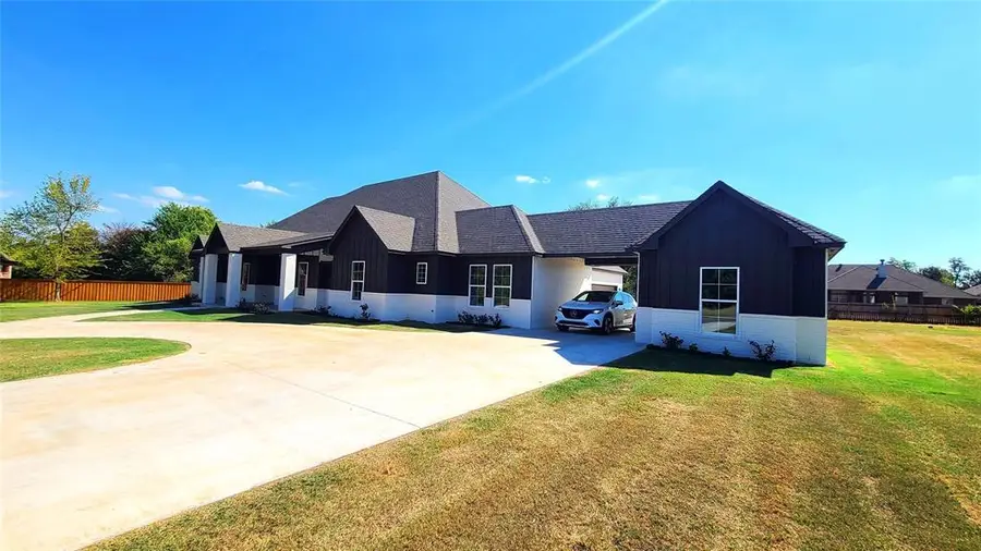 1308 W Harvard Way, Mustang, OK 73064 - Image #3