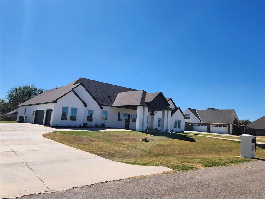 1316 W Harvard Way, Mustang, OK 73064 - Image #3