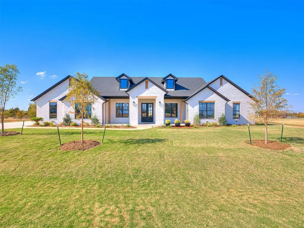13133 Ashlyn Lane, Yukon, OK 73099 - Image #1