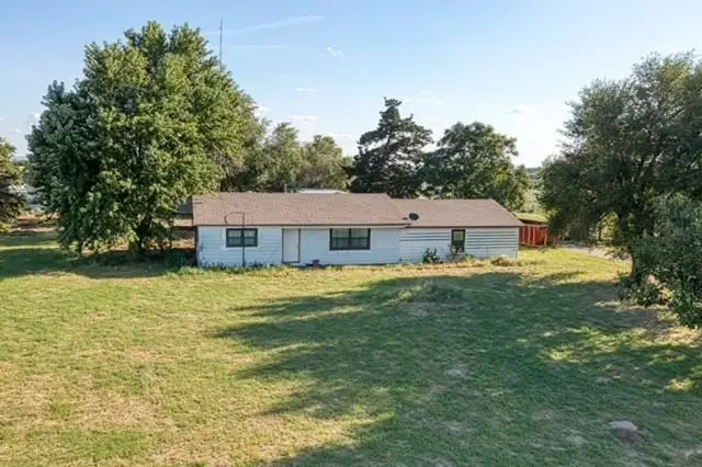 18338 E 1060 Road, Cheyenne, OK 73628 - Image #1