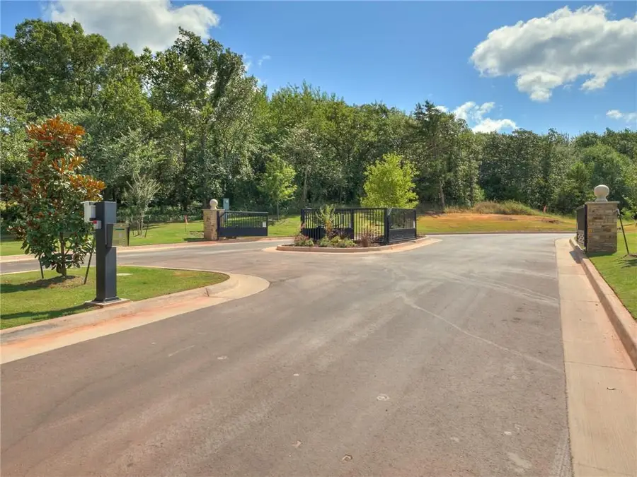 5717 Moulin Drive, Edmond, OK 73034 - Image #3