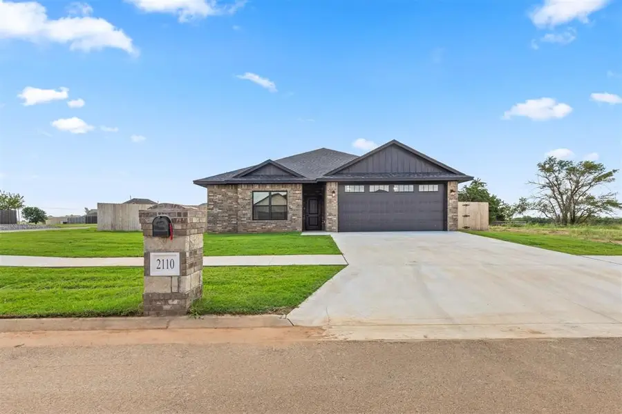 2110 Valley View Road, Weatherford, OK 73096 - Image #2