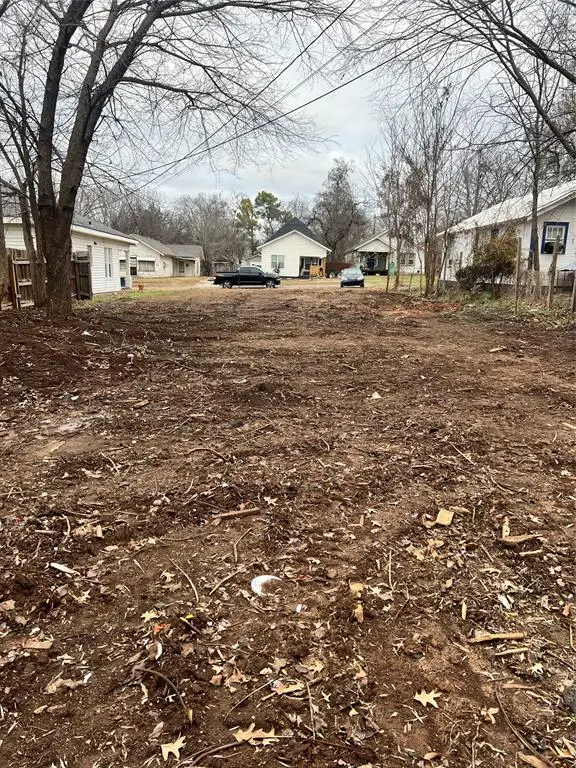 1127 E 10th Street, Shawnee, OK 74801