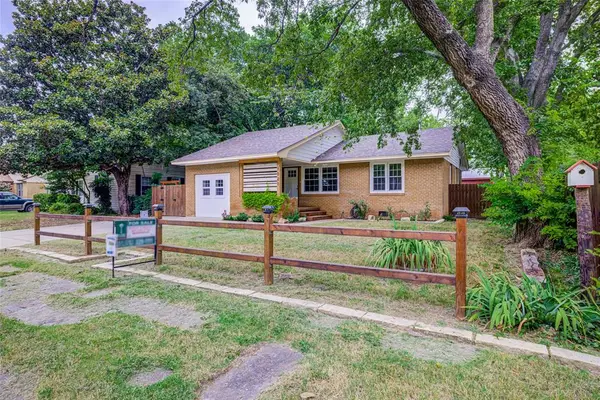 1021 W Apache Street, Norman, OK 73069