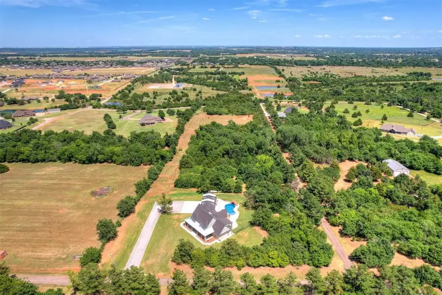 834 Tall Pines Drive, Tuttle, OK 73089 - Image #3