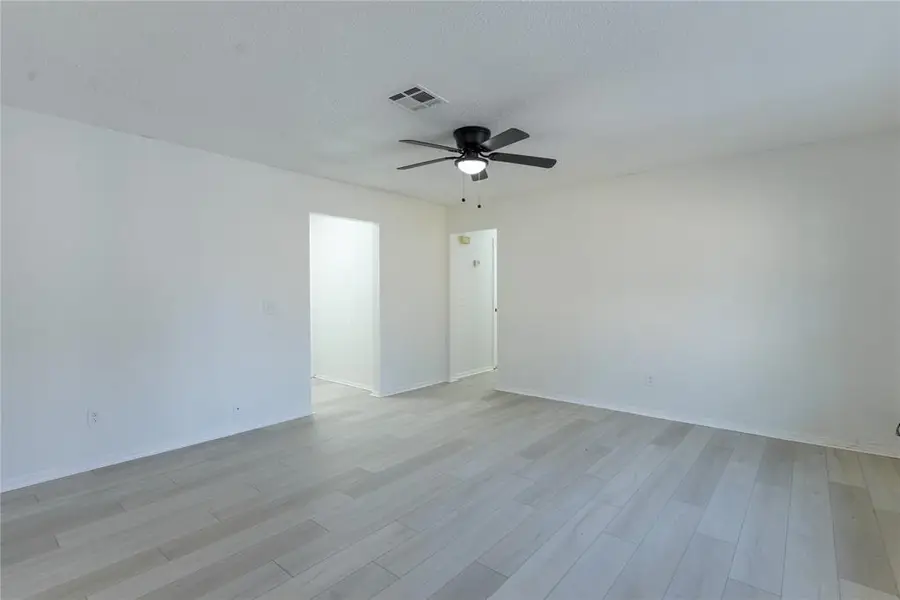 709 Briarwood Drive, Midwest City, OK 73130 - Image #3