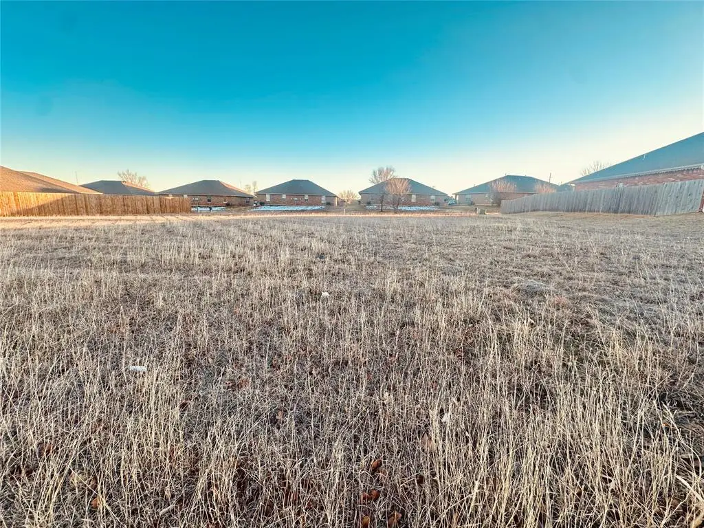 54 Mulberry Street, Clinton, OK 73601 - Image #1