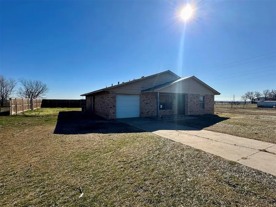 315 S Bannister Street, Gotebo, OK 73041 - Image #2