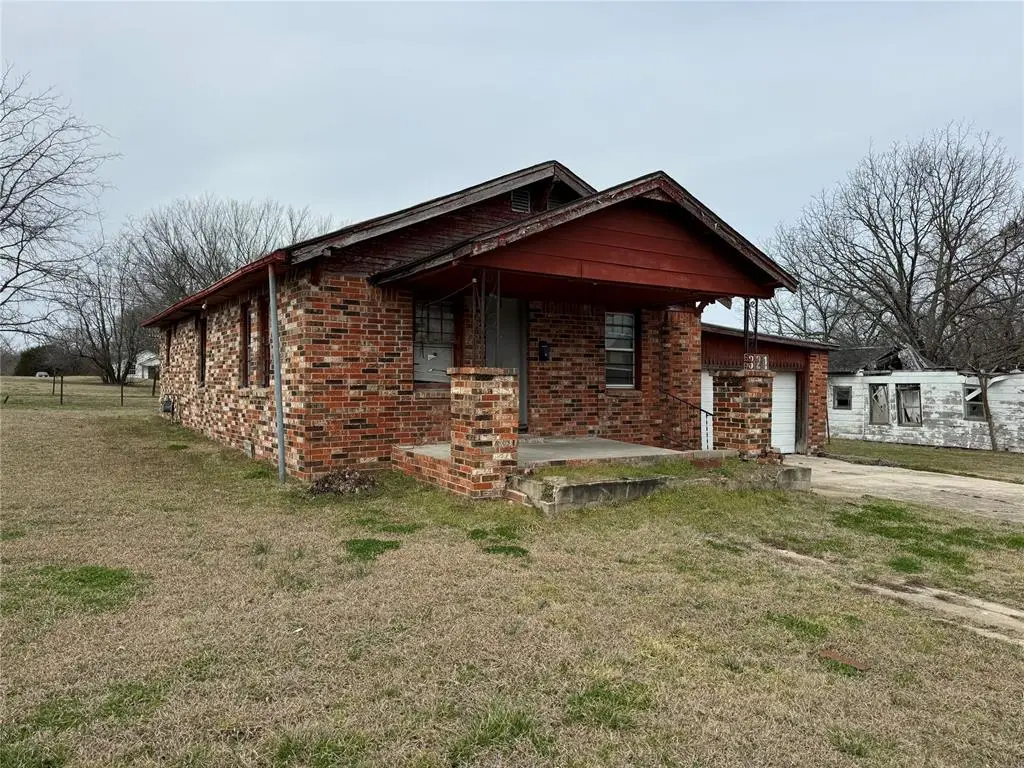 321 S Ocheese Avenue, Wewoka, OK 74884 - Image #1