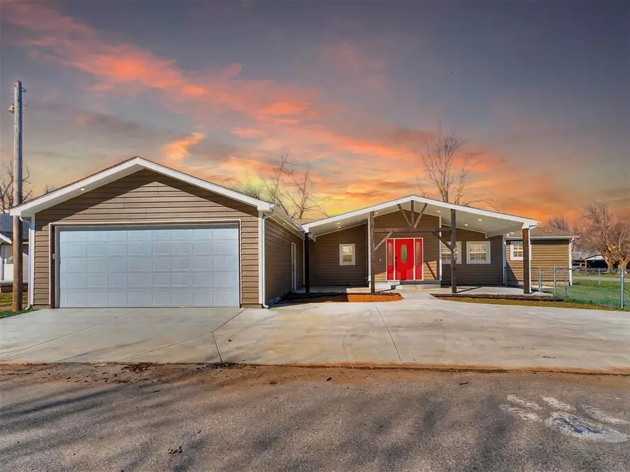 211 NW 6th Street, Minco, OK 73059 - Image #3