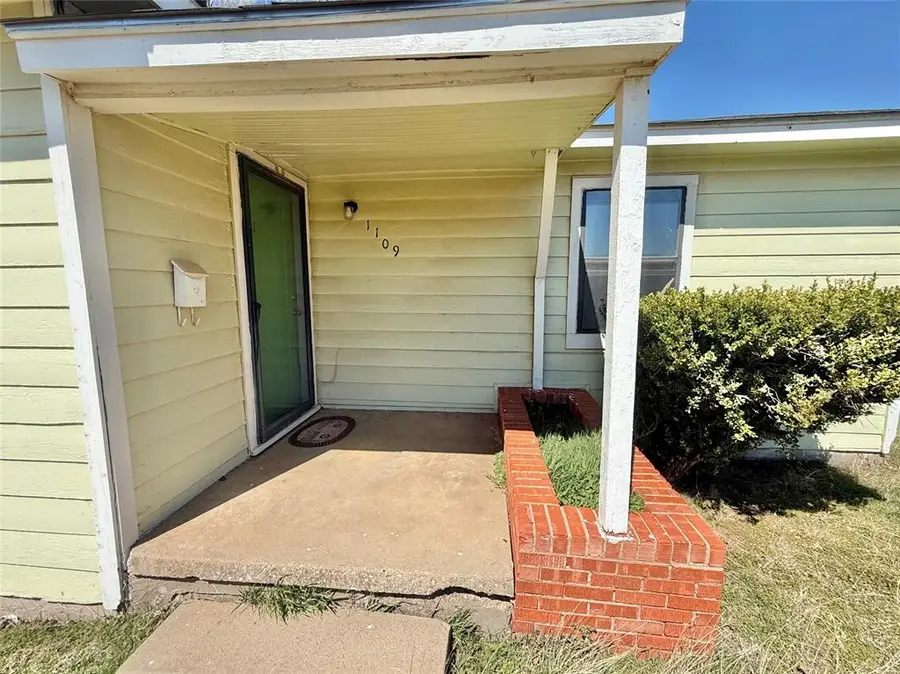 1109 Chestnut Street, Altus, OK 73521 - Image #2