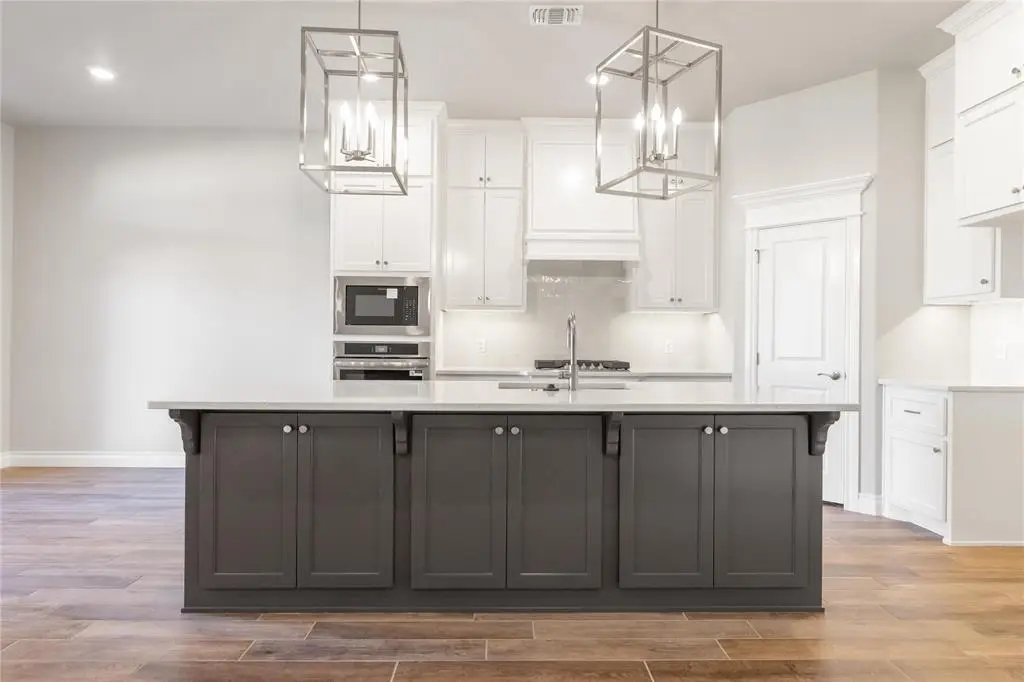 15908 Coneflower Drive, Edmond, OK 73013 - Image #1