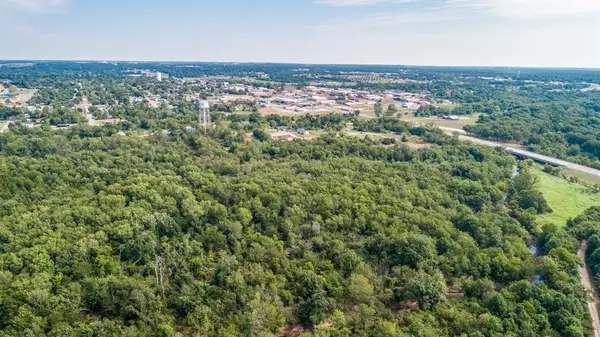 327 W Gale Avenue, Seminole, OK 74868