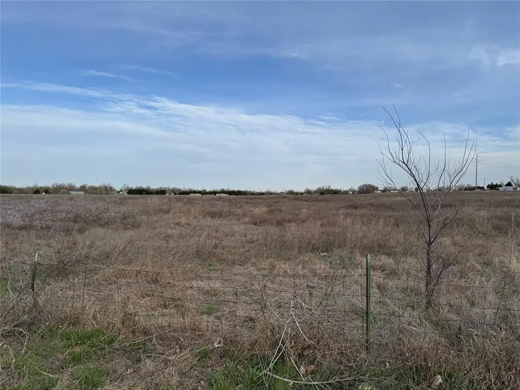 1 W Cimarron Boulevard, Crescent, OK 73028 - Image #1