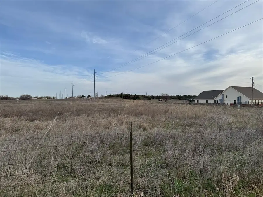 1 W Cimarron Boulevard, Crescent, OK 73028 - Image #2